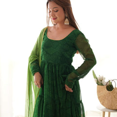 Green bandhani tiered anarkali set(Set of 2)