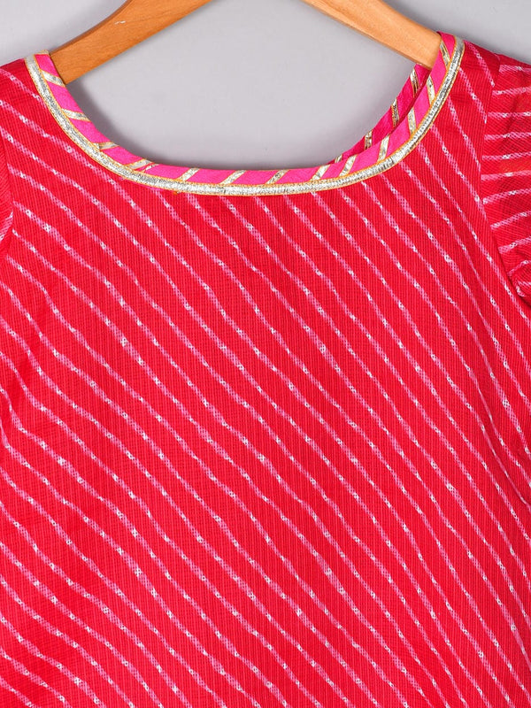 Girls Magenta Leheriya Kurta and Flared Skirt Set