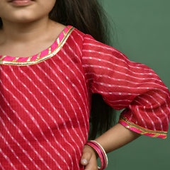 Girls Magenta Leheriya Kurta and Flared Skirt Set