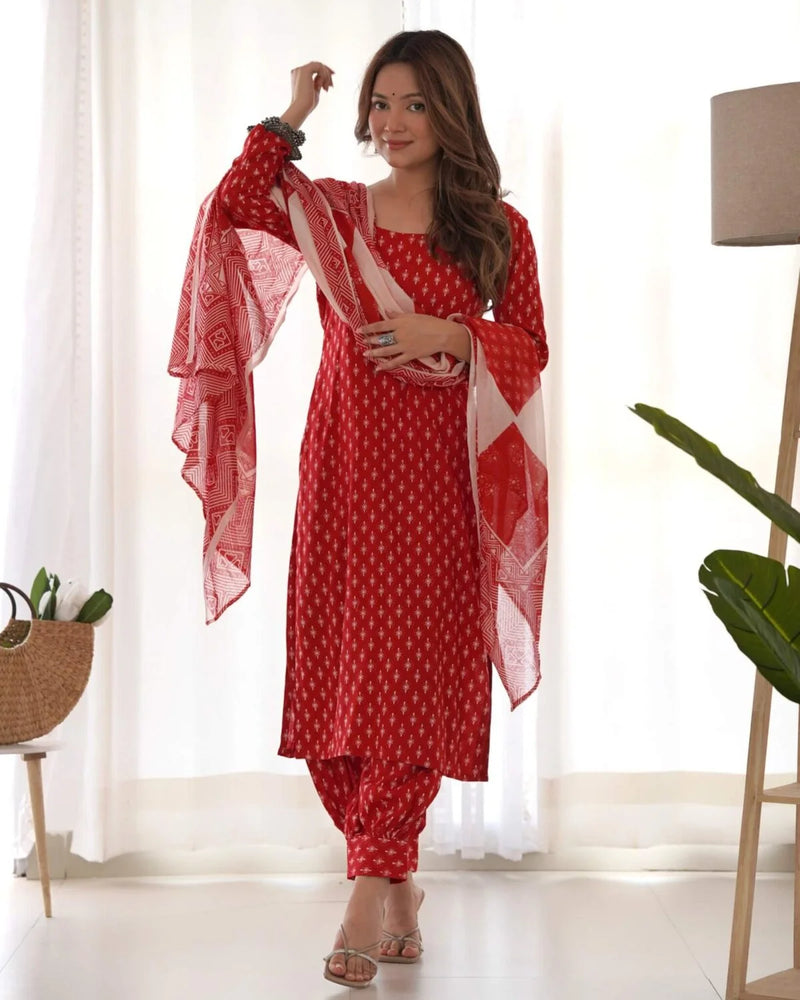 Red block suit set